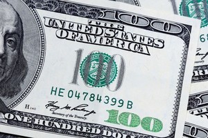 La cotización oficial es de $297,52.