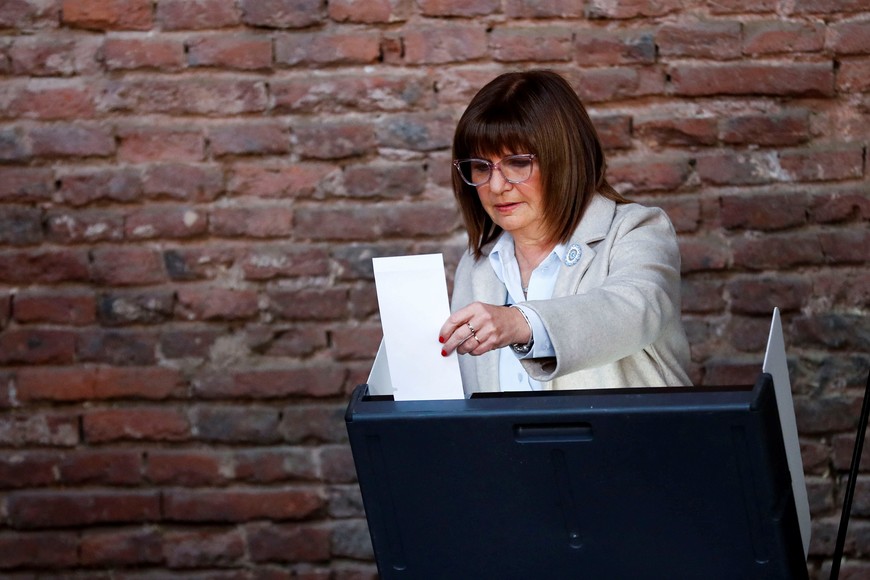 Argentine presidential pre-candidate Patricia Bullrich of Juntos por el Cambio alliance, casts her vote during Argentina's primary elections, in a polling station in Buenos Aires, Argentina August 13, 2023. REUTERS/Agustin Marcarian