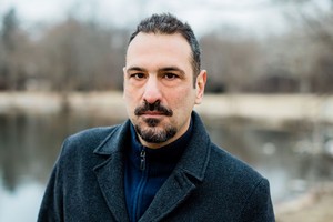 “Publicar un libro viniendo el palo de donde uno viene, no es fácil. Por supuesto que primero hay que escribirlo y después, si se da la cuestión de la publicación todavía mejor". Foto: Gentileza del autor