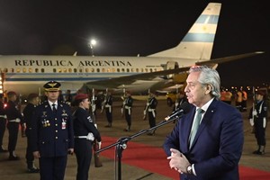 El ministro de Relaciones Exteriores de Paraguay, embajador Julio César Arriola, recibe al presidente de la República Argentina, Alberto Fernández y al canciller Santiago Cafiero, en ocasión de la asunción del presidente electo, Santiago Peña.