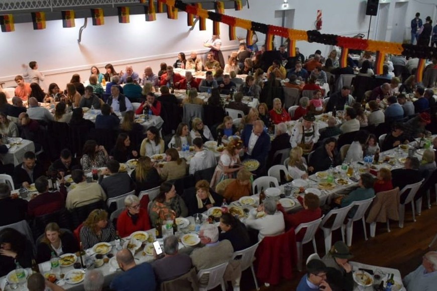 La 18va. edición se desarrollará el próximo 26 de agosto a partir de las 21 horas, en lo que promete ser una noche típica, con mucho colorido, tradición y por supuesto el cálido y alegre clima de una verdadera fiesta Alemana.