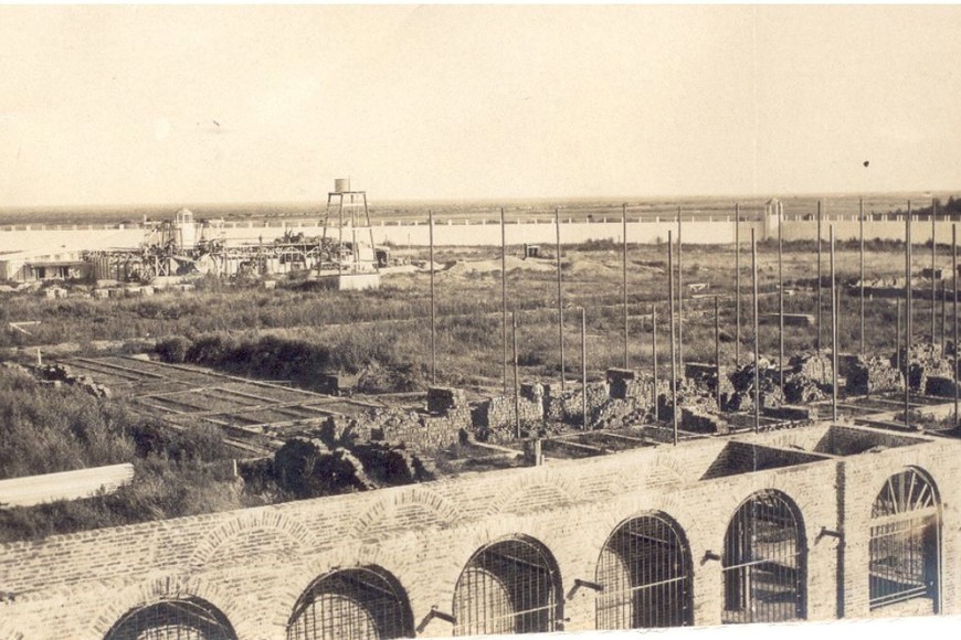Fotos inéditas de la construcción de la cárcel.