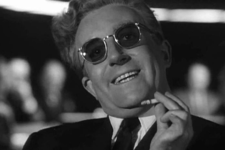 "Dr. Insólito". Foto: Columbia Pictures, Hawk Films