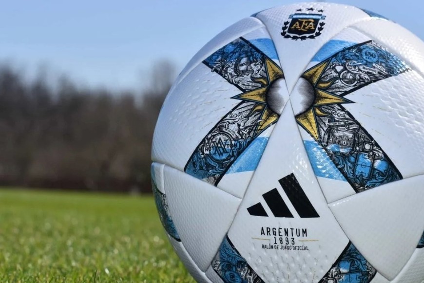 Argentum, la pelota oficial de la Copa de la Liga 2023. Crédito: AFA