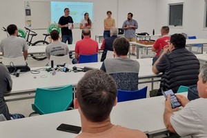 El espacio de formación proporcionó conocimientos sobre los componentes del rodado y su correcto funcionamiento para que los participantes aprendan a detectar fallas y repararlas, determinando los repuestos necesarios para su mantenimiento correctivo o preventivo.