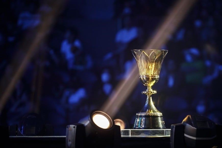 El trofeo Naismith de la Copa del Mundo de Baloncesto. Crédito: FIBA
