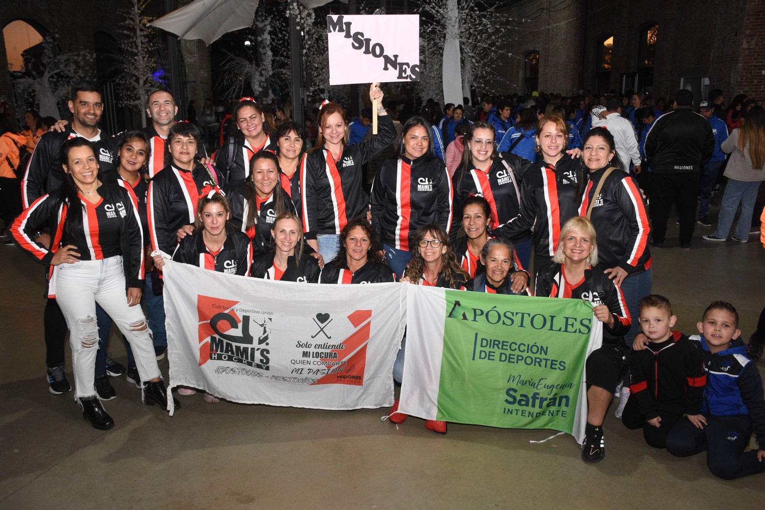 Acto inaugural del Nacional Mamis Hockey Menores, en Santa Fe