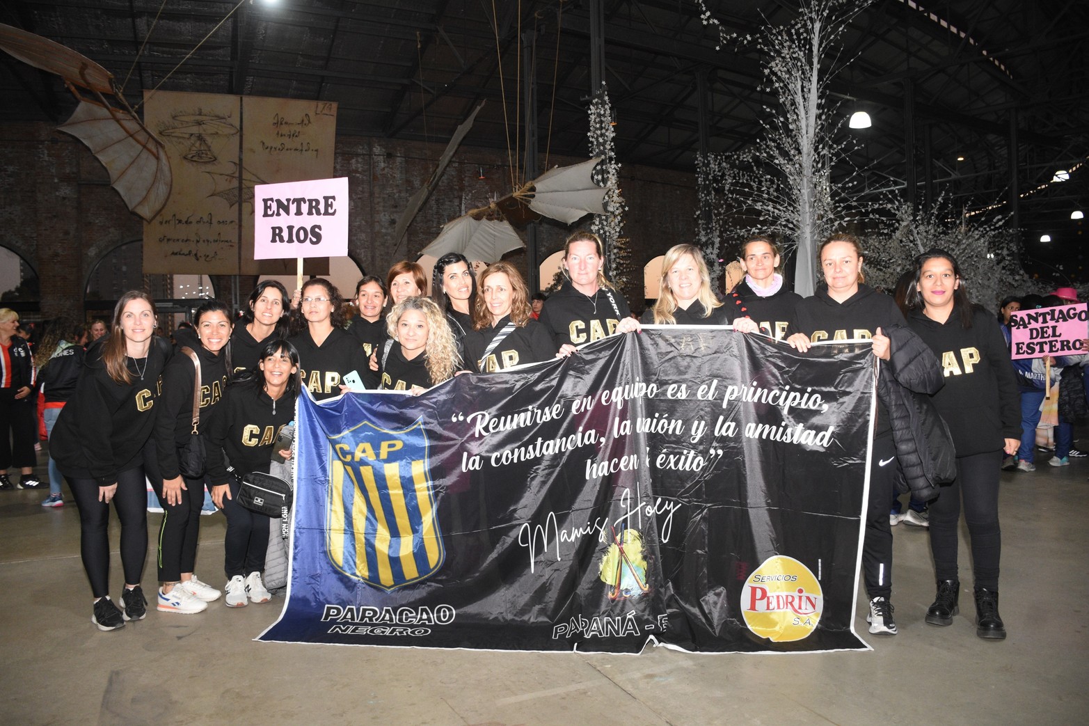 Acto inaugural del Nacional Mamis Hockey Menores, en Santa Fe