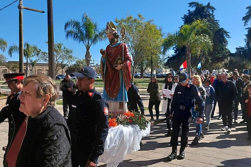 El domingo las actividades comienzan desde las 10 horas en la plaza central. "Habrá juegos para toda la familia, exposición de autos antiguos y clásicos, feria de emprendedores y artesanos. También en materia gastronómica habrá foodtrucks, comidas al paso y gastronomía tradicional, y por la tarde shows musicales en vivo", anticipó Mónaca.