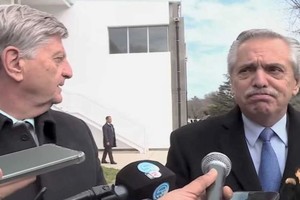 Fernández en La Pampa junto al gobernador Sergio Ziliotto.