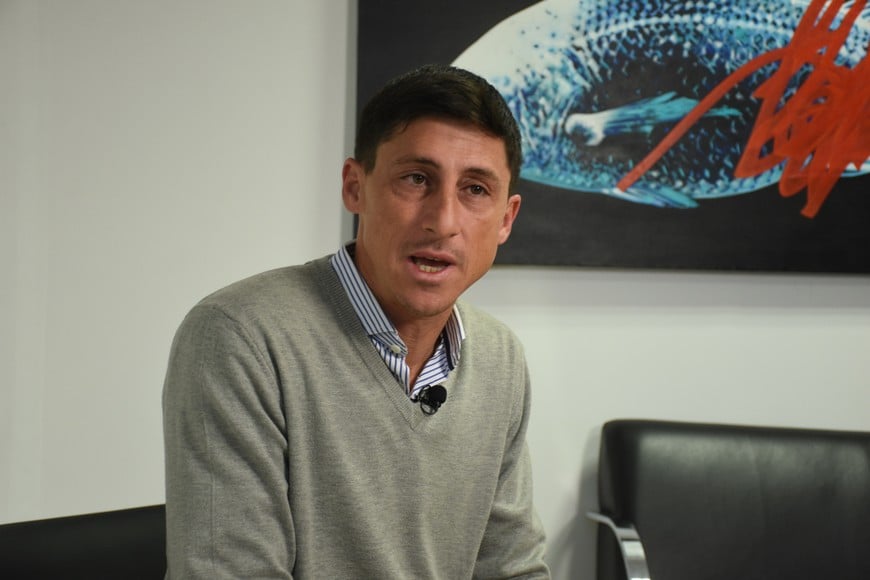 "Mi compromiso es renunciar a mis fueros, rendir cuentas públicamente y estar donde están los conflictos y la gente. Y, mientras tanto, tratar de cambiar todo", dice Paco Garibaldi, actual concejal y ex diputado provincial. Crédito: Flavio Raina