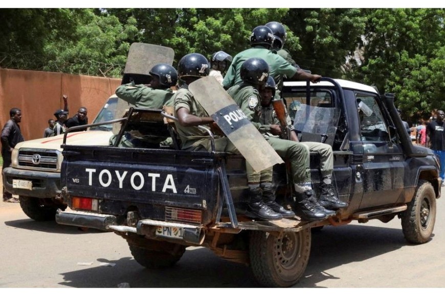 Golpistas de Níger ponen en "alerta máxima" a las fuerzas armadas ante el aumento de tensiones.