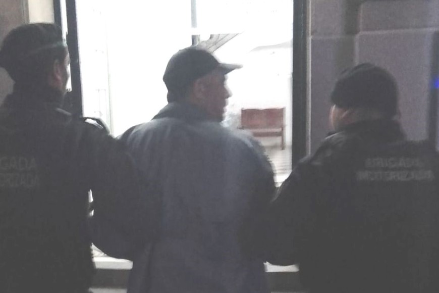 El sospechoso, cuya inicial es "D" y tiene 44 años, fue aprehendido