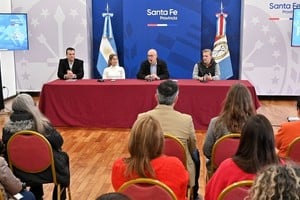 "Esas trayectorias únicas, continuas y completas que ustedes están todos los días habitando para que ese futuro vaya tomando cuerpo, forma, proyecto, definición, alfabetización, capacidades vinculadas a la escritura y a la lectura y a todas las habilidades lingüísticas y cognitivas generales".