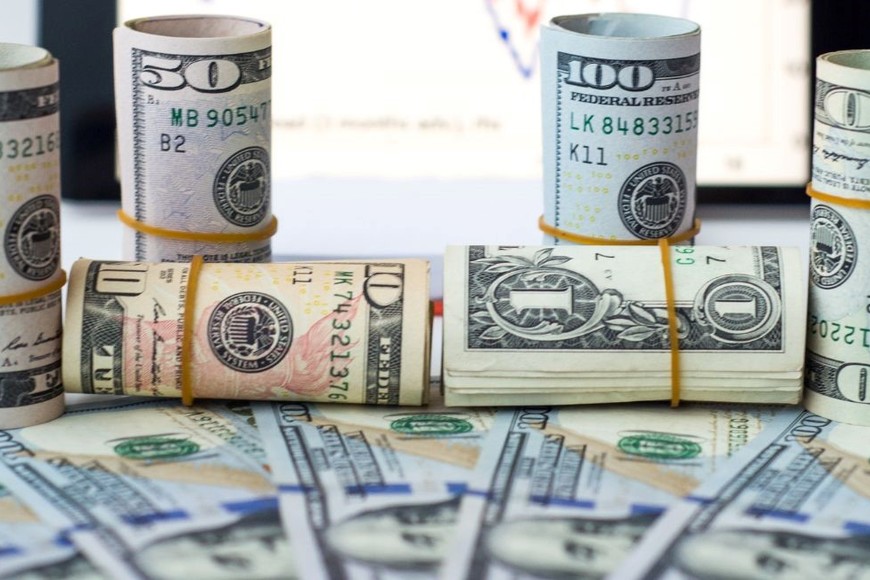 El dólar “blue” abre este jueves a $740.