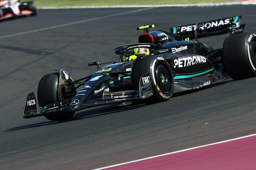 Formula One F1 - Hungarian Grand Prix - Hungaroring, Budapest, Hungary - July 23, 2023
Mercedes' Lewis Hamilton in action during the race REUTERS/Bernadett Szabo