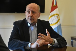 Omar Perotti, sostiene que las dos últimas semanas definen la elección santafesina. Crédito: Luis Cetraro