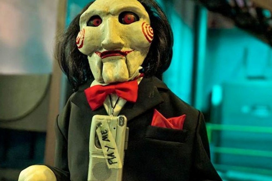 Para los amantes del terror, llega la décima entrega de la saga "Saw", con su característico suspenso y gore.