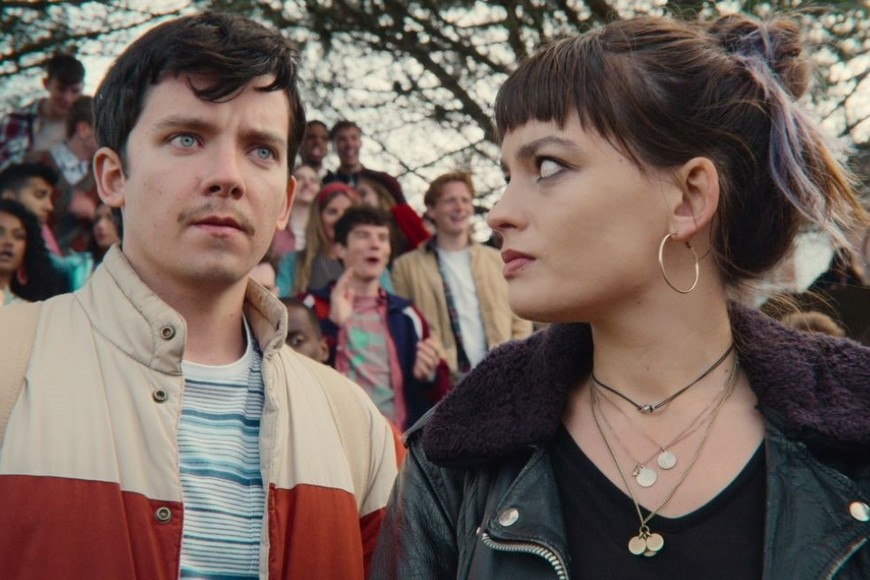 Tras el cierre del Instituto Moordale, Otis y Eric enfrentan un nuevo desafío: su primer día en el Instituto Cavendish.