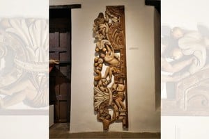 Antependios o laterales calados de Paucke, tallados y policromados por mozos mocovíes bajo su dirección. Foto: José G. Vittori/ Museo Histórico Provincial