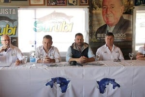 "Desde el primer día de nuestra gestión, hemos dado importancia a la promoción de estas iniciativas, ya que no solo convocan a las familias pescadoras, sino que también reúne a personas de diferentes puntos del territorio santafesino", agregó el funcionario.