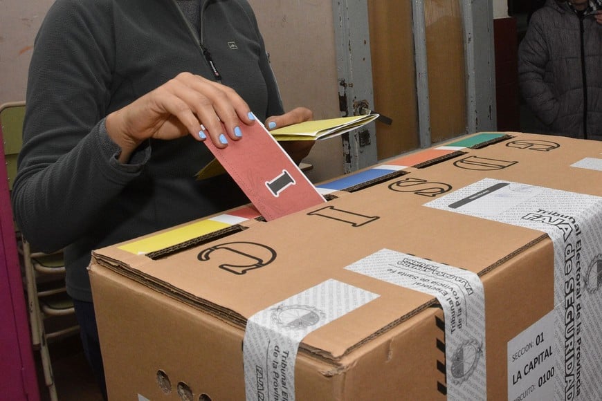 En cada localidad, la Boleta Única para elegir sus autoridades locales. Una en el caso de comunas, dos en el caso de ciudades. Los modelos de boletas fueron exhibidas oportunamente en el Tribunal Electoral. Crédito: Pablo Aguirre
