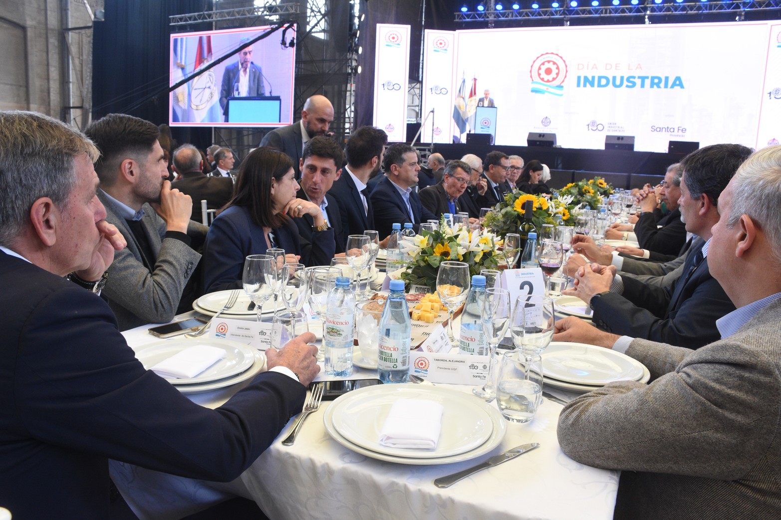 Almuerzo por el Día de la Industria en la Estación Belgrano.