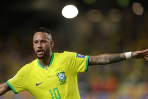 Neymar celebra el quinto gol de Brasil. Foto: Reuters