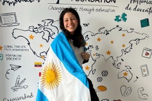 Victoria Rojas, joven estudiante misionera reconocida internacionalmente.