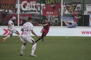 Facundo Garcés arrastró una molestia del último partido pero llegará bien al viernes. Crédito: Agustín Guzmán.