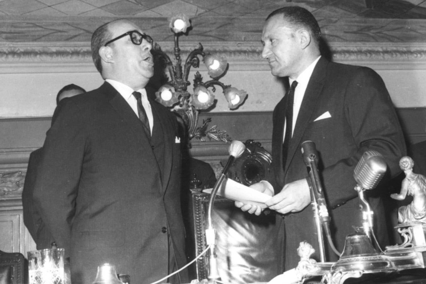 Aldo Tessio jura como gobernador en 1963.