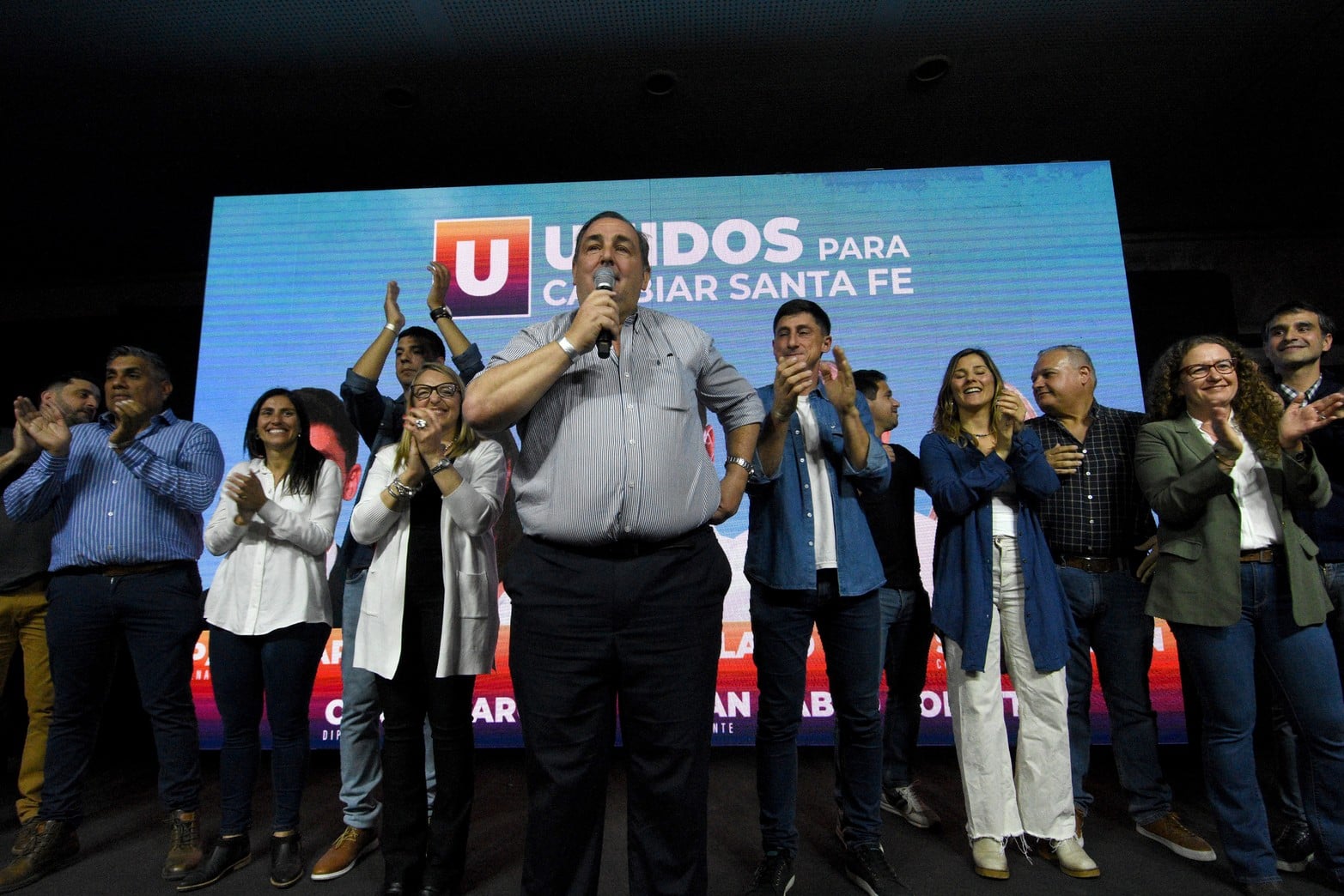 De esta forma, con 128.960 sufragios se convirtió en el intendente más votado de la historia desde la vuelta de la democracia, desplazando a Enrique Muttis, quien en 1989 ganó con 101.419 votos.