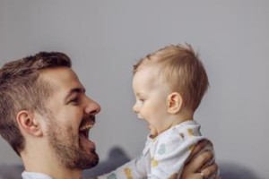 Estos hitos ayudan a los médicos a saber cuándo un niño puede necesitar más ayuda.