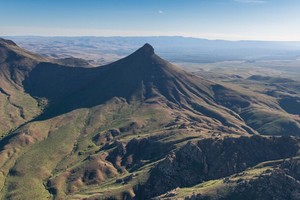 Volcán situado en la frontera entre Nevada y Oregon.