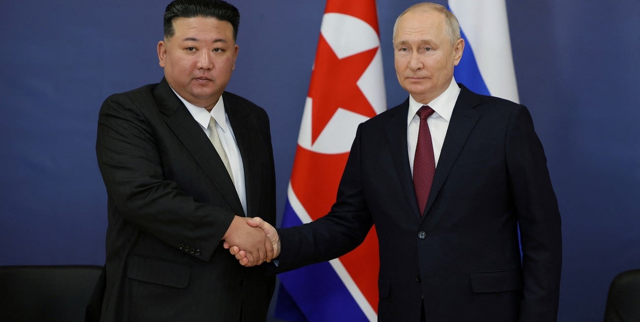 Putin advierte que se está "a un paso de la Tercera Guerra" y Corea del Norte lanzó misiles balísticos