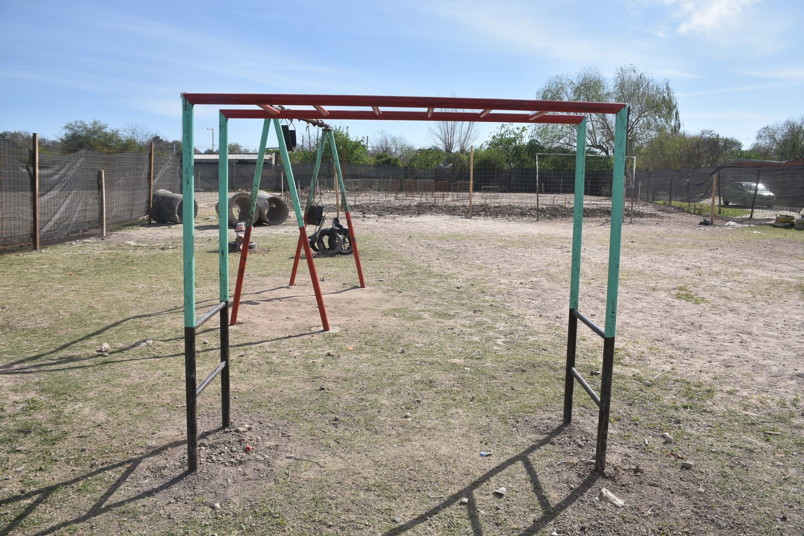 Cabal queda en el cordón oeste de la ciudad, donde no hay plazas como en muchos otros barrios. De ahí la importancia de este espacio para los habitantes del lugar.
