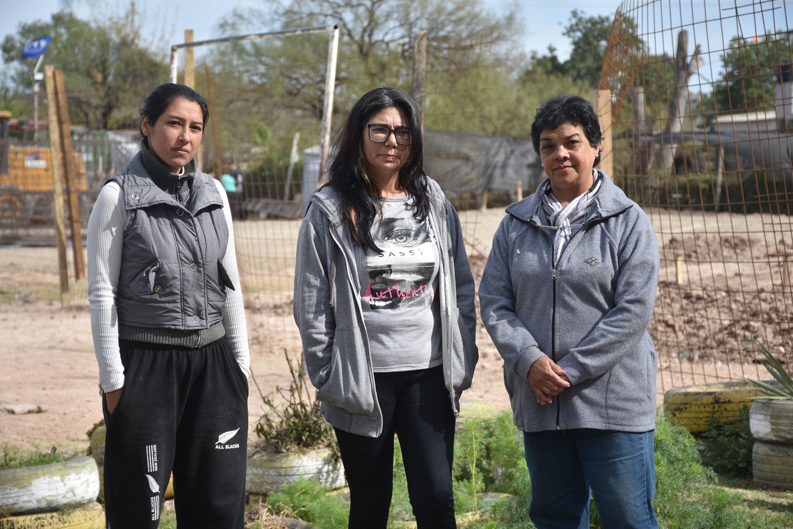 Las vecinas del barrio reclaman una urgente intervención en defensa del único lugar de encuentro que  tiene barrio Cabal.