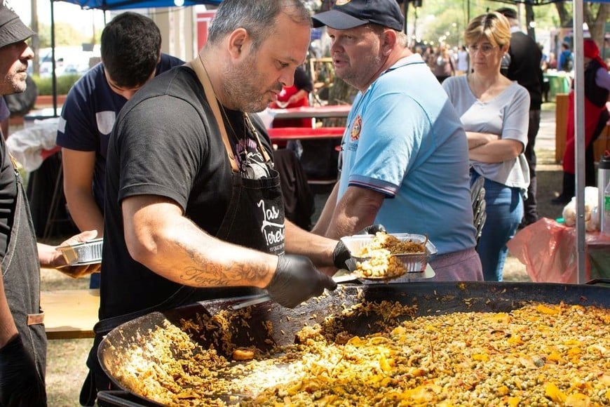 El evento contará con la presencia de food trucks y beer trucks de la localidad y de la zona. Además, una gran feria con artesanos locales, regionales, de provincias vecinas y juegos infantiles para niños.