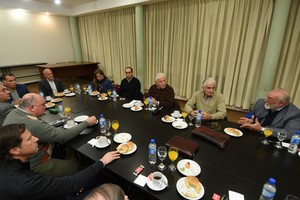 La Asociación Dirigentes de Empresa, fue sede de la reunión de la Mesa de Entidades Productivas de la ciudad de Santa Fe. Crédito: Guillermo Di Salvatore.