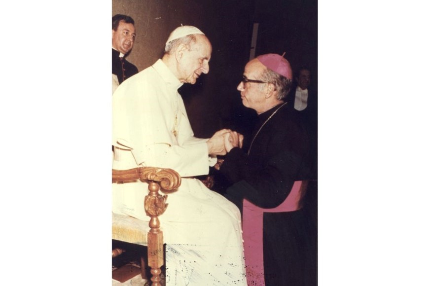 La figura de Mons. Vicente Zaspe está incorporada en el tomo 2 de la obra, en el marco del debate por la Biblia Latinoamericana y el planteo que el arzobispo santafesino realizó ante la Conferencia Episcopal Argentina.
