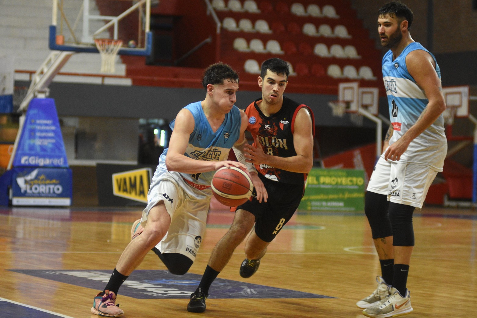 Colón perdió por un doble (81 a 83 ) contra Echagüe de Paraná.