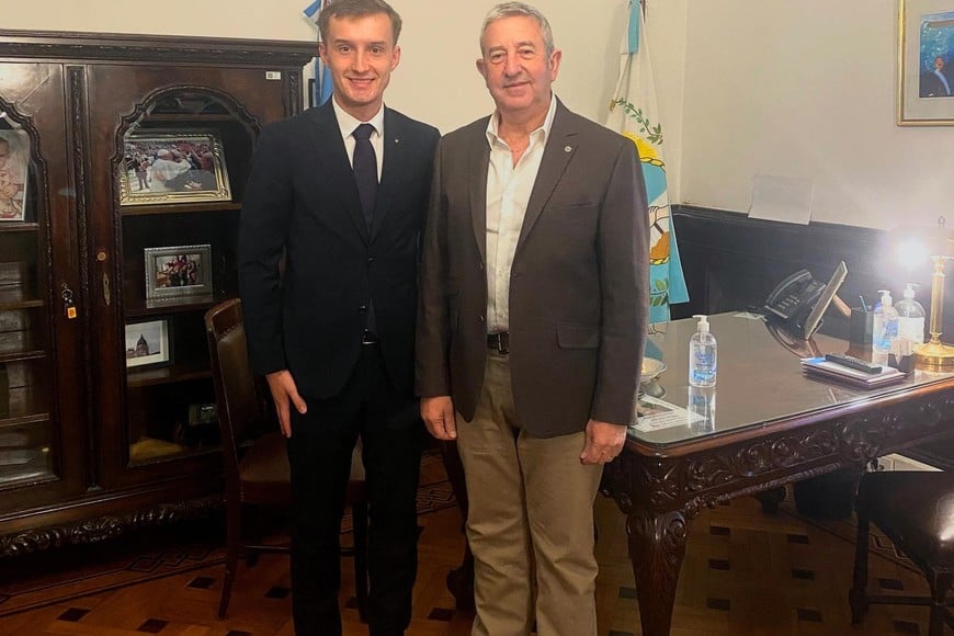 Slyvchuk con el diputado nacional Julio Cobos.