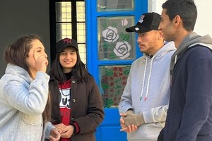 el acceso temprano a la lengua de señas y a los servicios en este lenguaje, incluida una educación de calidad en esa lengua, es vital para el crecimiento y el desarrollo de las personas sordas y decisivo para el logro de los objetivos de desarrollo sostenible. Foto: Naciones Unidas