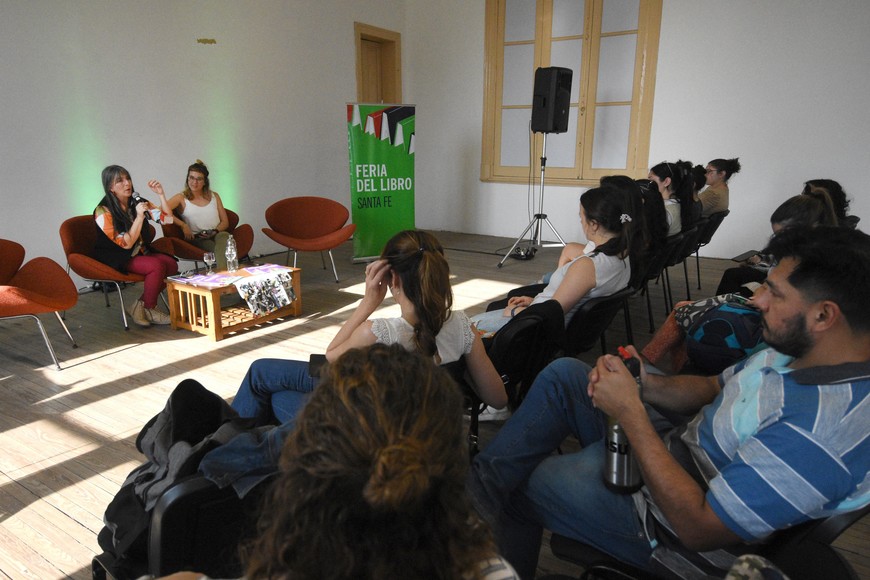 La presentación tuvo lugar el jueves 21 de septiembre, en la Sala Ariel Ramírez, en el segundo piso de la Estación Belgrano. Crédito: Pablo Aguirre