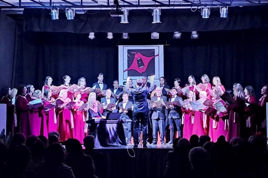 Coro Polifónico de Gálvez. Crédito: César Bedetta y Lorena Morichi.