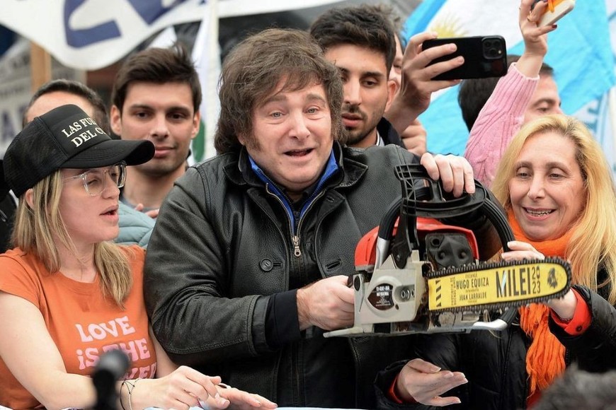 "Los problemas no se arreglan con una motosierra, eh, no se arreglan así", expresó el presidente haciendo referencia a Javier Milei.