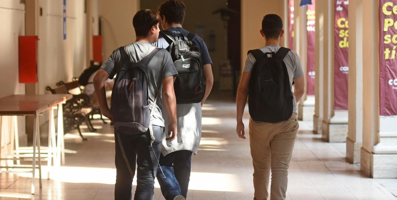 Estudiantes foráneos: el reto de hacer una carrera lejos de casa