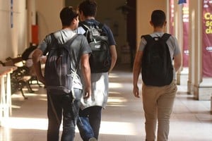 Educación SF estudiantes foráneos desarraigo