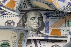 La cotización del dólar mayorista se ubicó en un promedio de $837,20