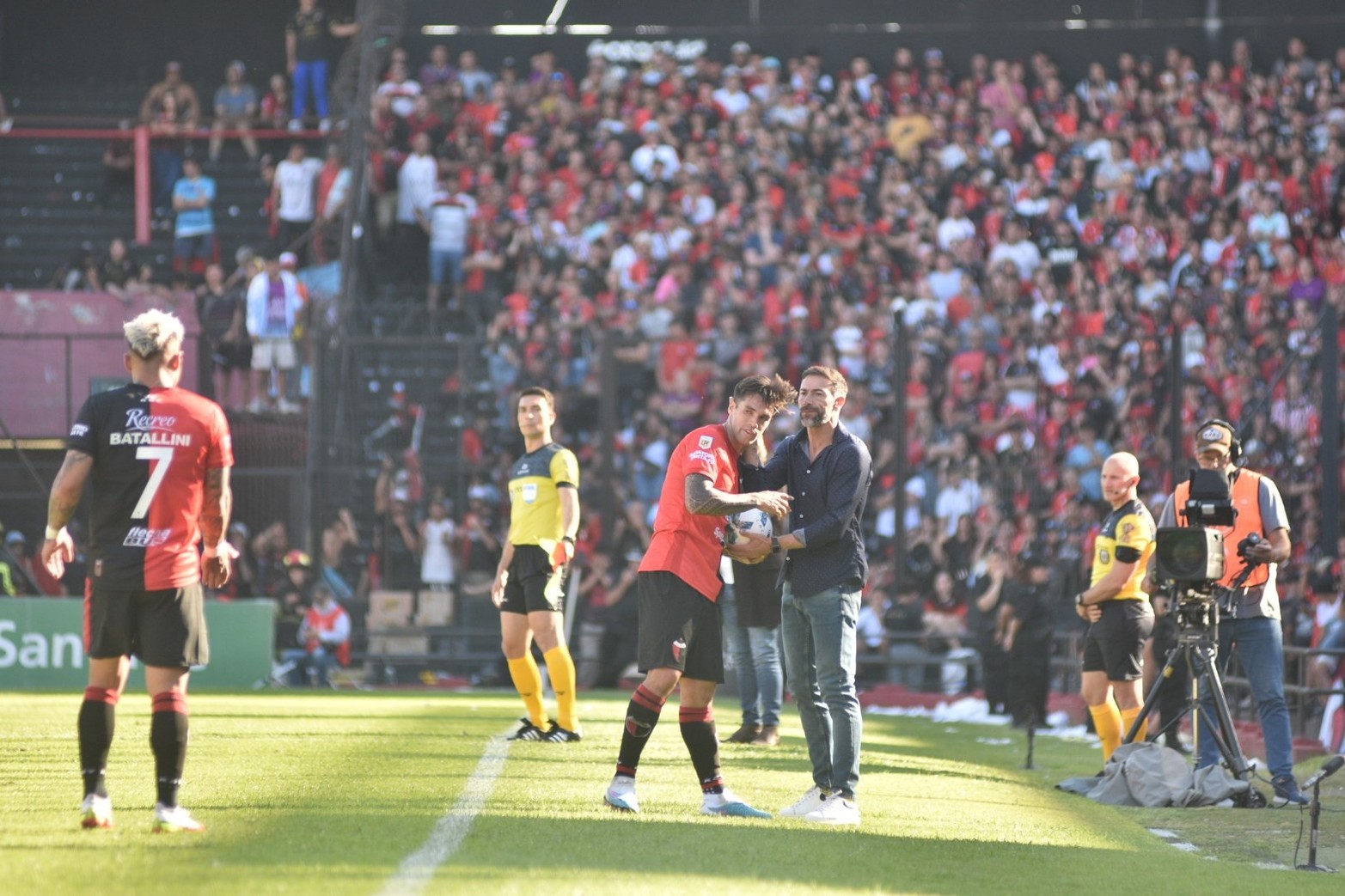 Ya se está jugando el clásico santafesino
